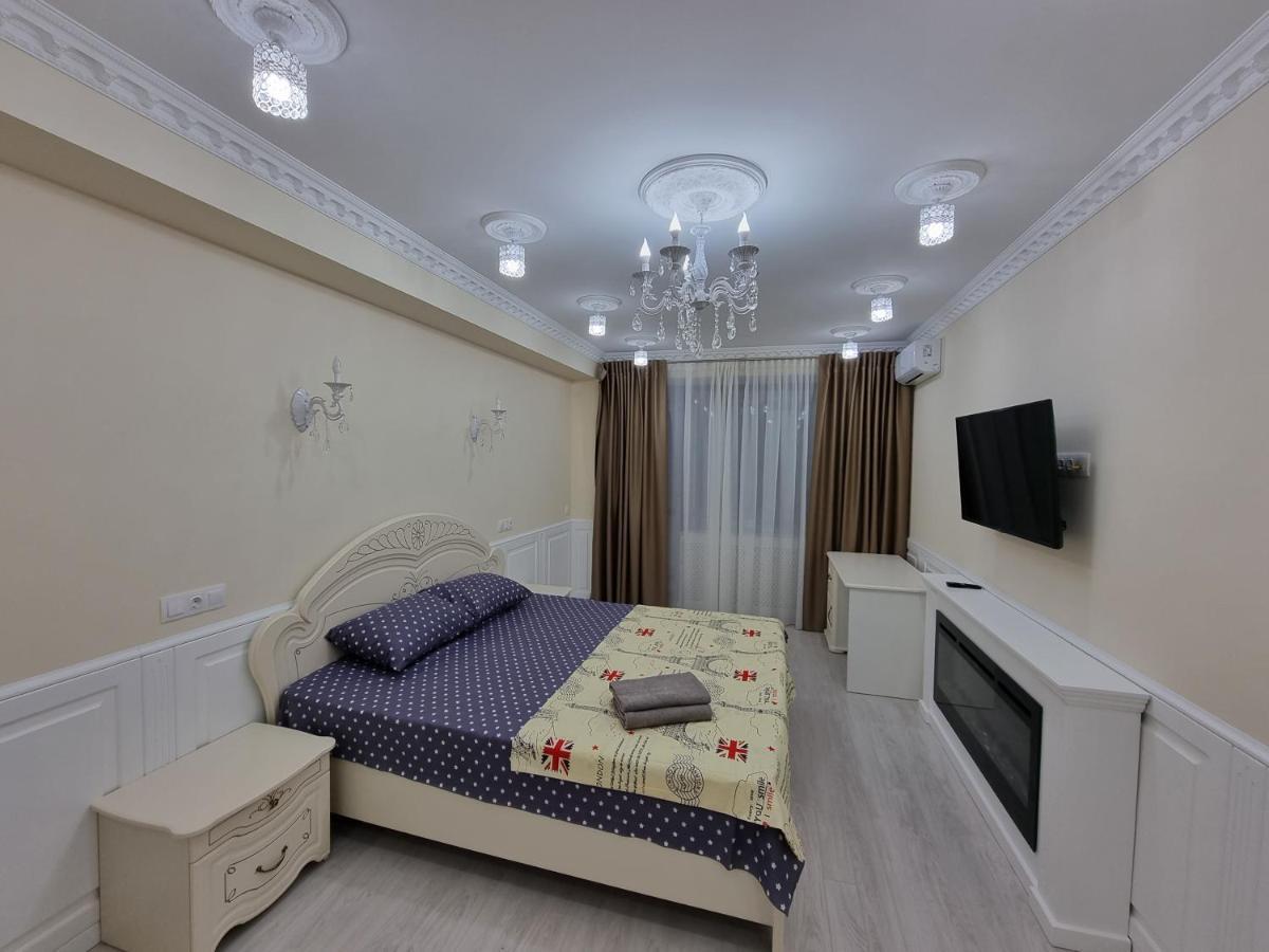 Blue Sky New Apartments In The Center Chisinau Luaran gambar