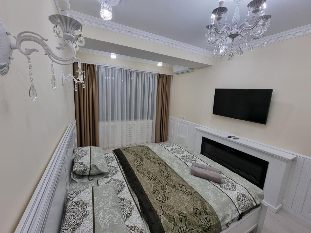 Blue Sky New Apartments In The Center Chisinau Luaran gambar
