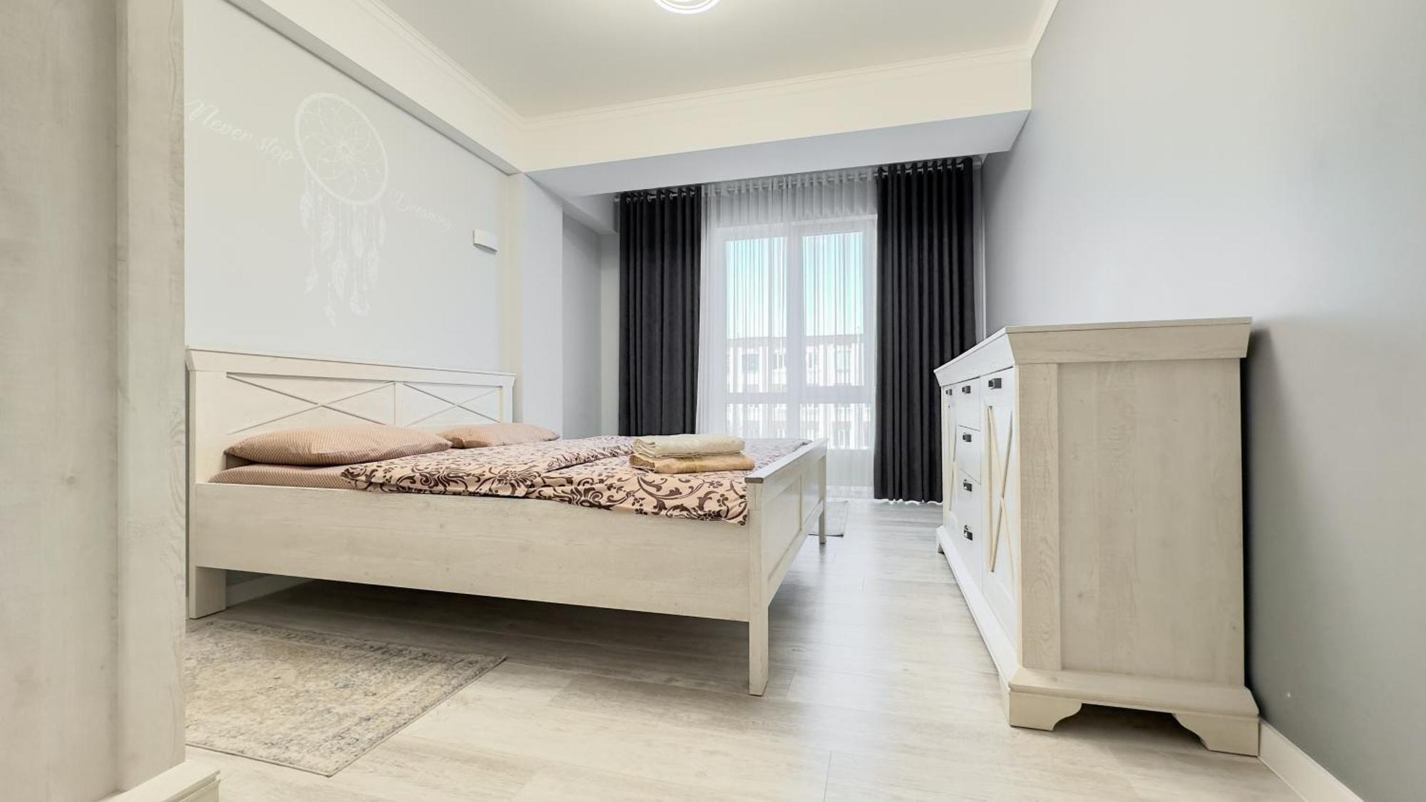 Blue Sky New Apartments In The Center Chisinau Luaran gambar